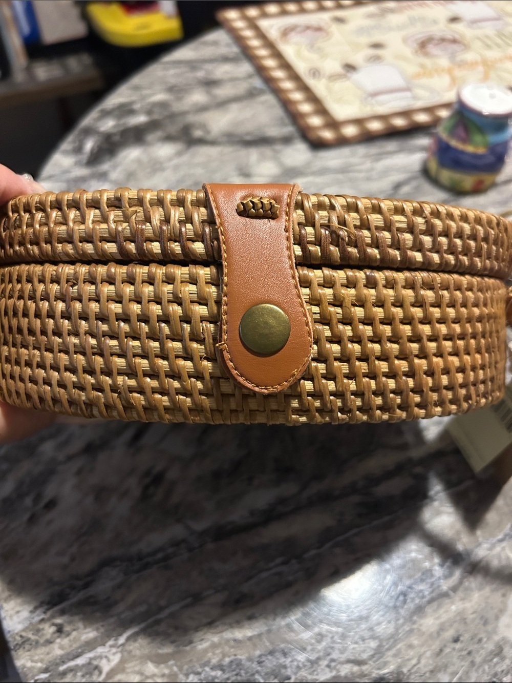Hand Woven ATA grass Round Straw Crossbody Bag - Tan from Bali - Picture 4 of 10